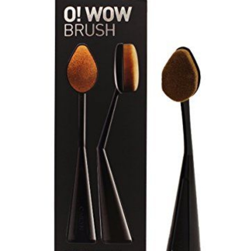 Caitlyn cosmetic O! WOW Brush